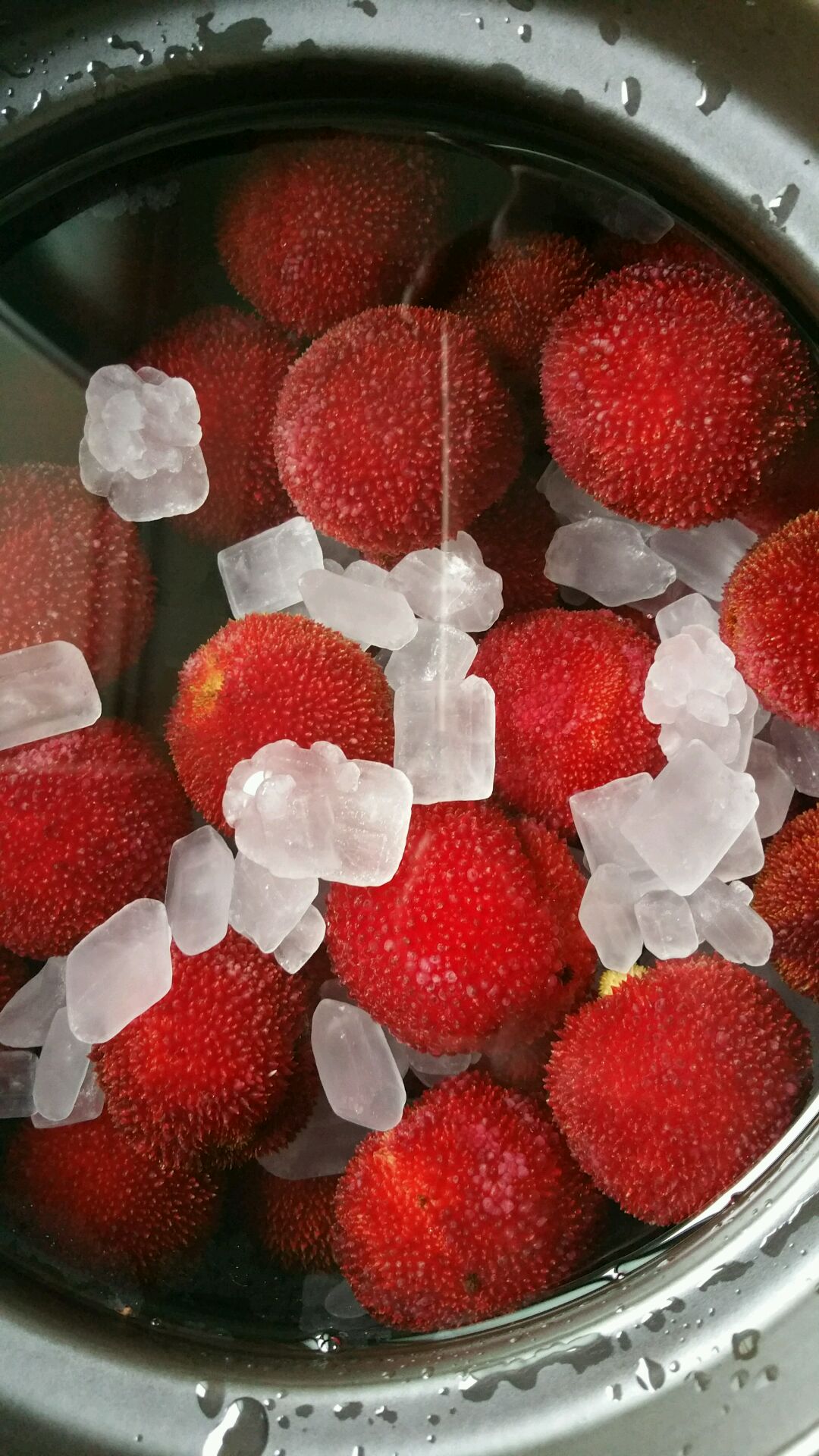 經(jīng)期可以喝楊梅酒嗎？女性喝楊梅酒有什么好處