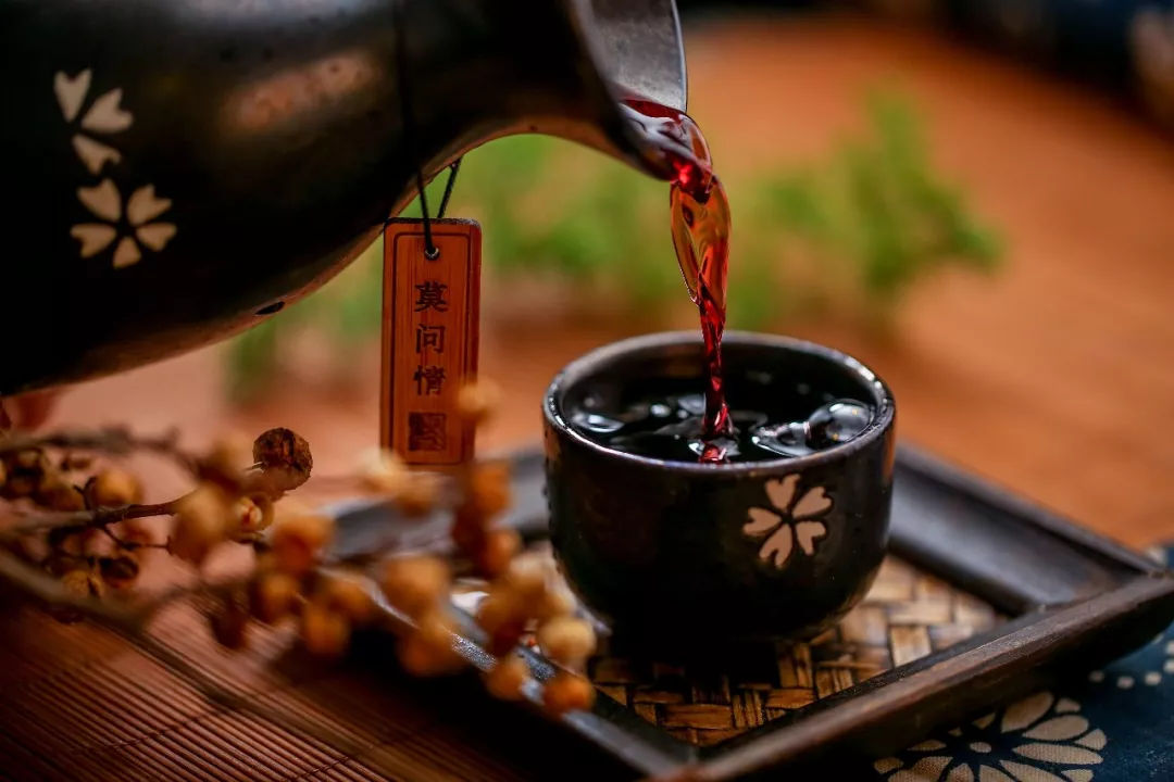 玫瑰酒如何釀造？新鮮玫瑰花酒的做法