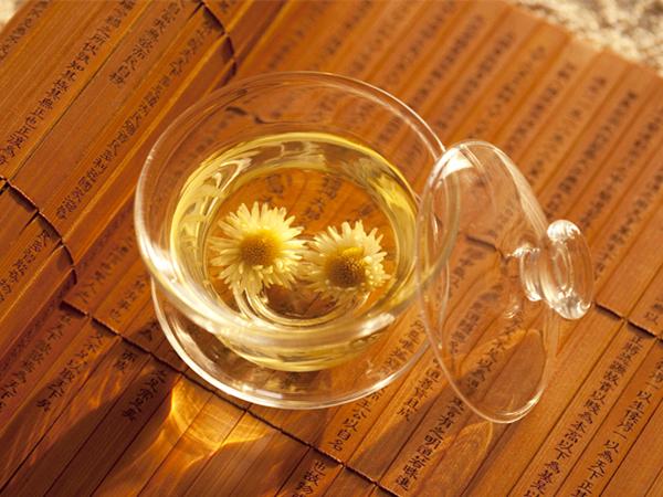 菊花酒有什么功效和作用？菊花酒的功效和作用